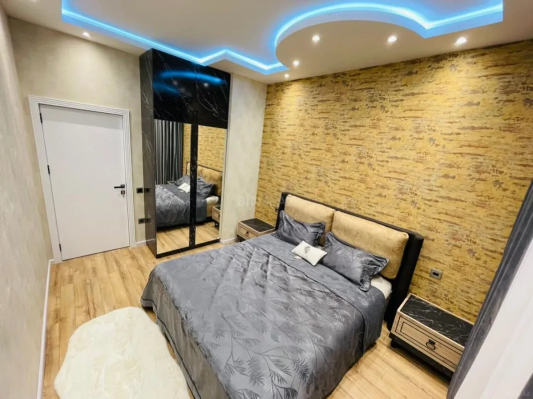 Kirayə verilir 2 otaqlı mənzil 60 m²