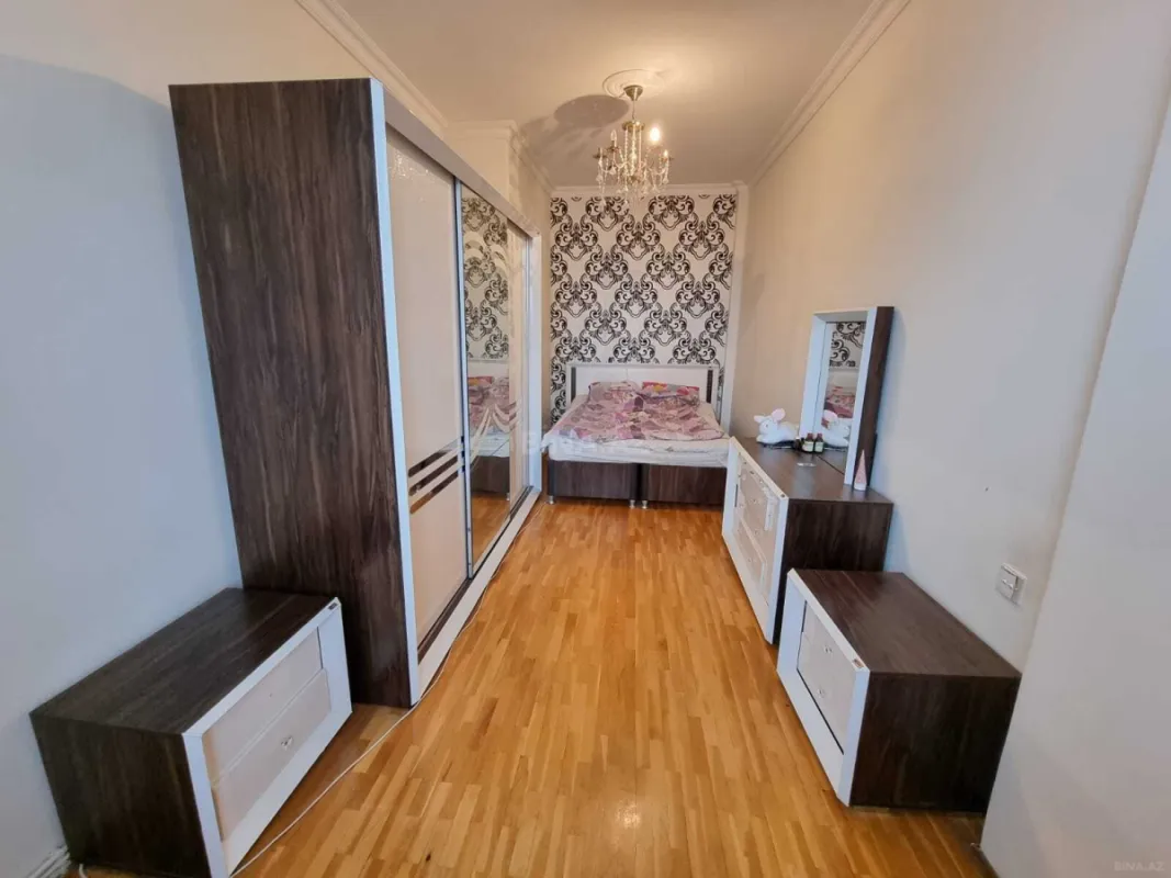 Satılır 2 otaqlı mənzil 60 m²