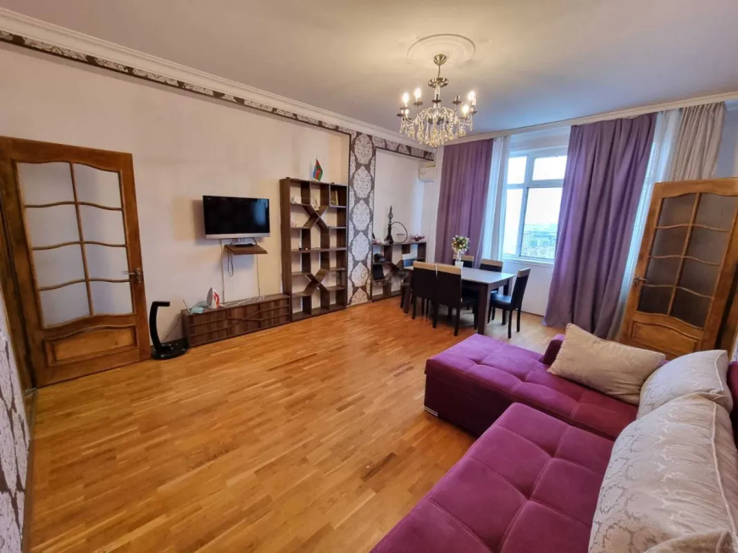 Satılır 2 otaqlı mənzil 60 m²
