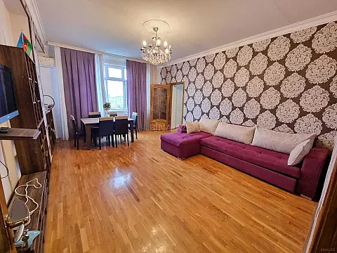 Satılır 2 otaqlı mənzil 60 m²