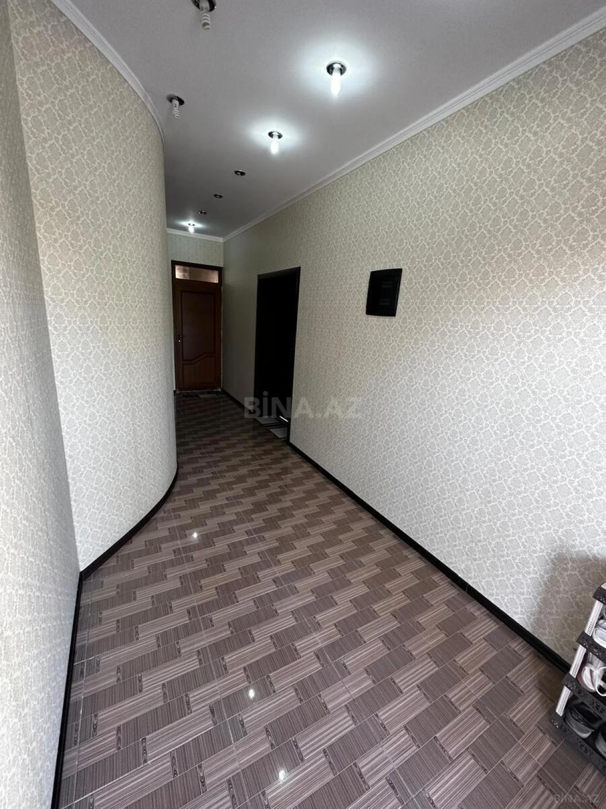 Satılır 6 otaqlı həyət evi 250 m²