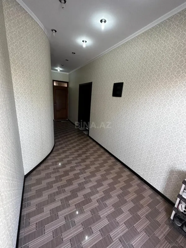 Satılır 6 otaqlı həyət evi 250 m²