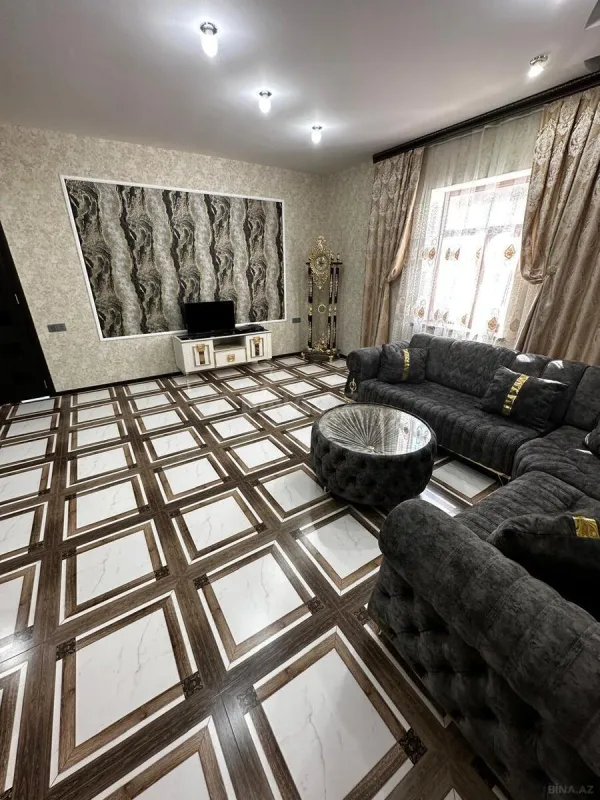 Satılır 6 otaqlı həyət evi 250 m²