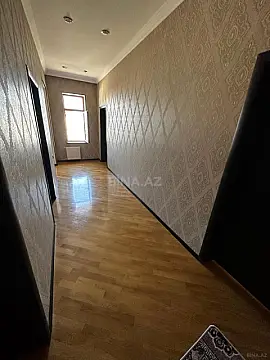 Satılır 6 otaqlı həyət evi 250 m²