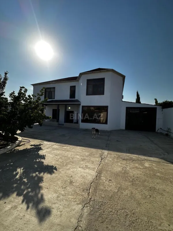 Satılır 6 otaqlı həyət evi 250 m²