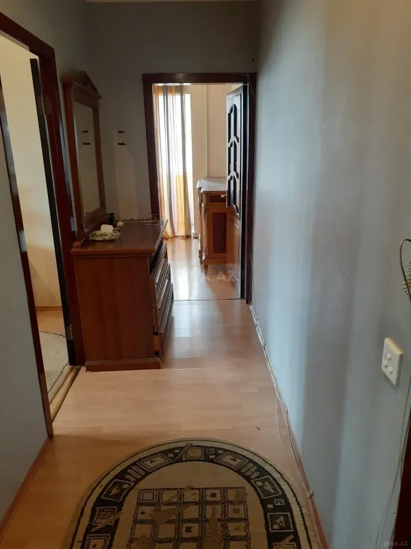 Kirayə verilir 2 otaqlı mənzil 65 m²
