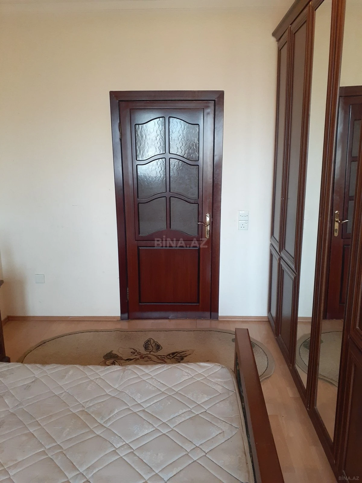 Kirayə verilir 2 otaqlı mənzil 65 m²