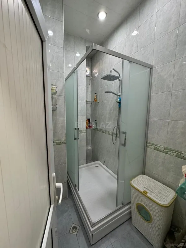 Kirayə verilir 4 otaqlı mənzil 200 m²