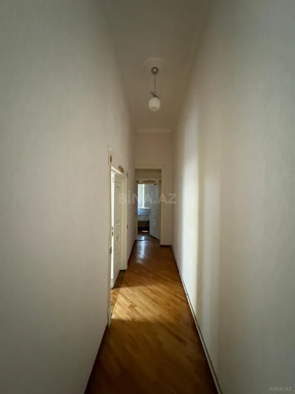 Kirayə verilir 4 otaqlı mənzil 200 m²