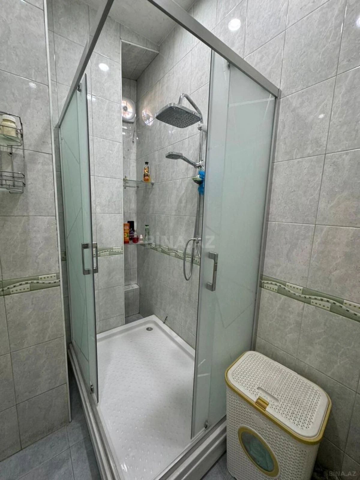 Kirayə verilir 4 otaqlı mənzil 200 m²