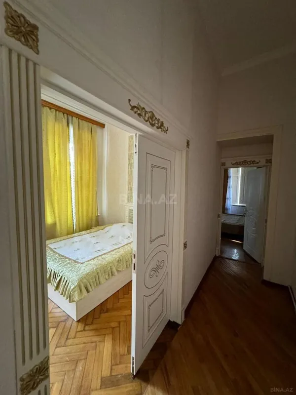 Kirayə verilir 4 otaqlı mənzil 200 m²