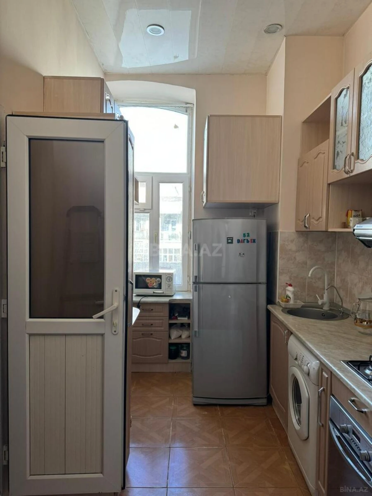 Kirayə verilir 4 otaqlı mənzil 200 m²