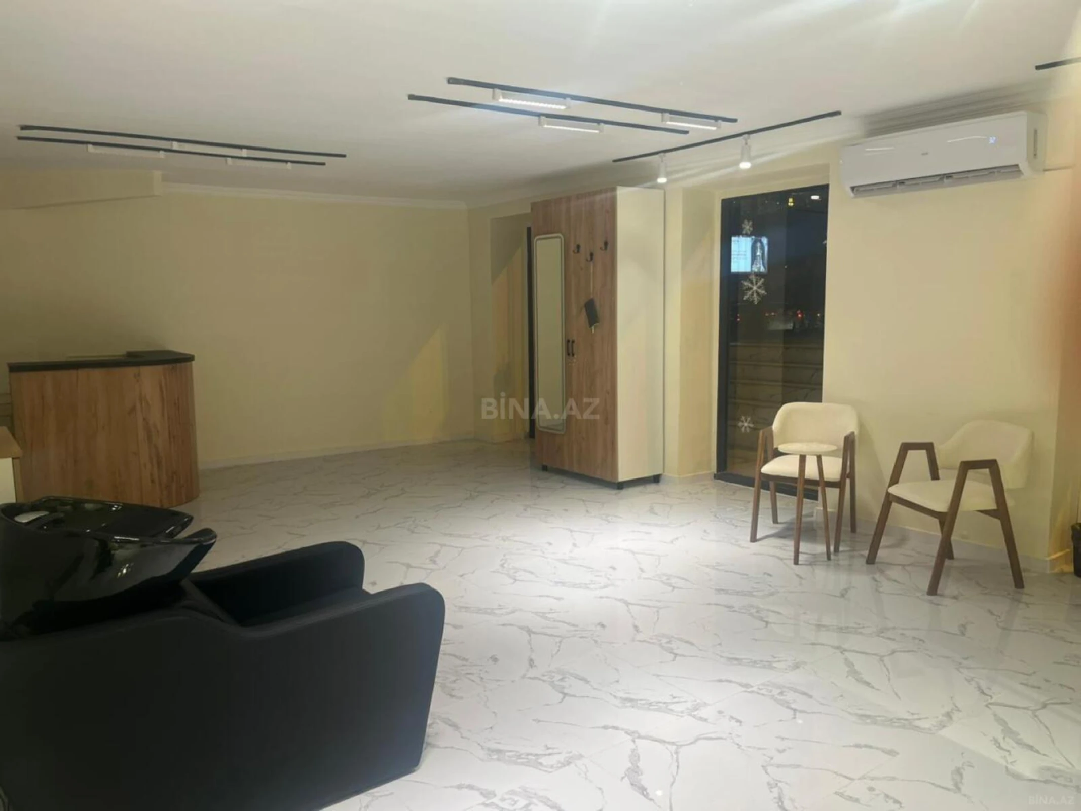 Satılır obyekt 75 m²