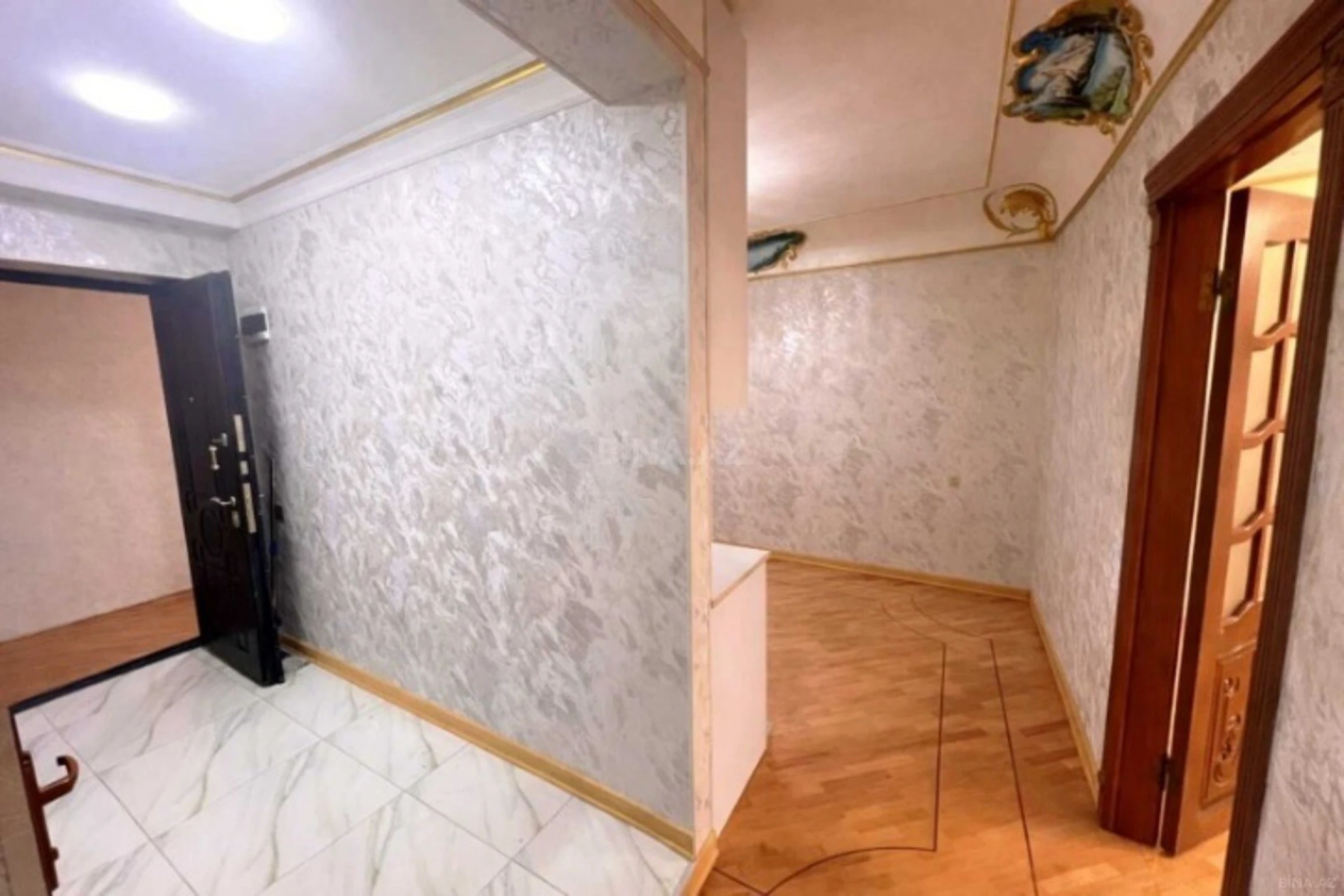 Satılır 2 otaqlı mənzil 70 m²