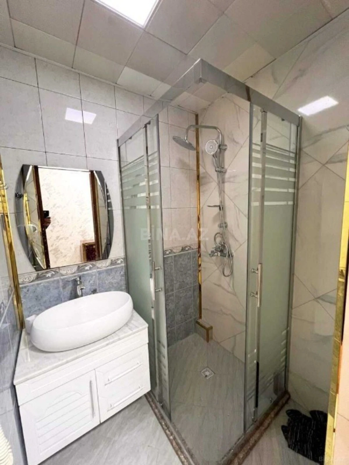 Satılır 2 otaqlı mənzil 70 m²