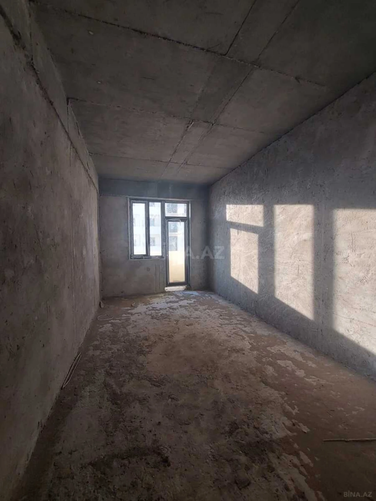 Satılır 2 otaqlı mənzil 100 m²