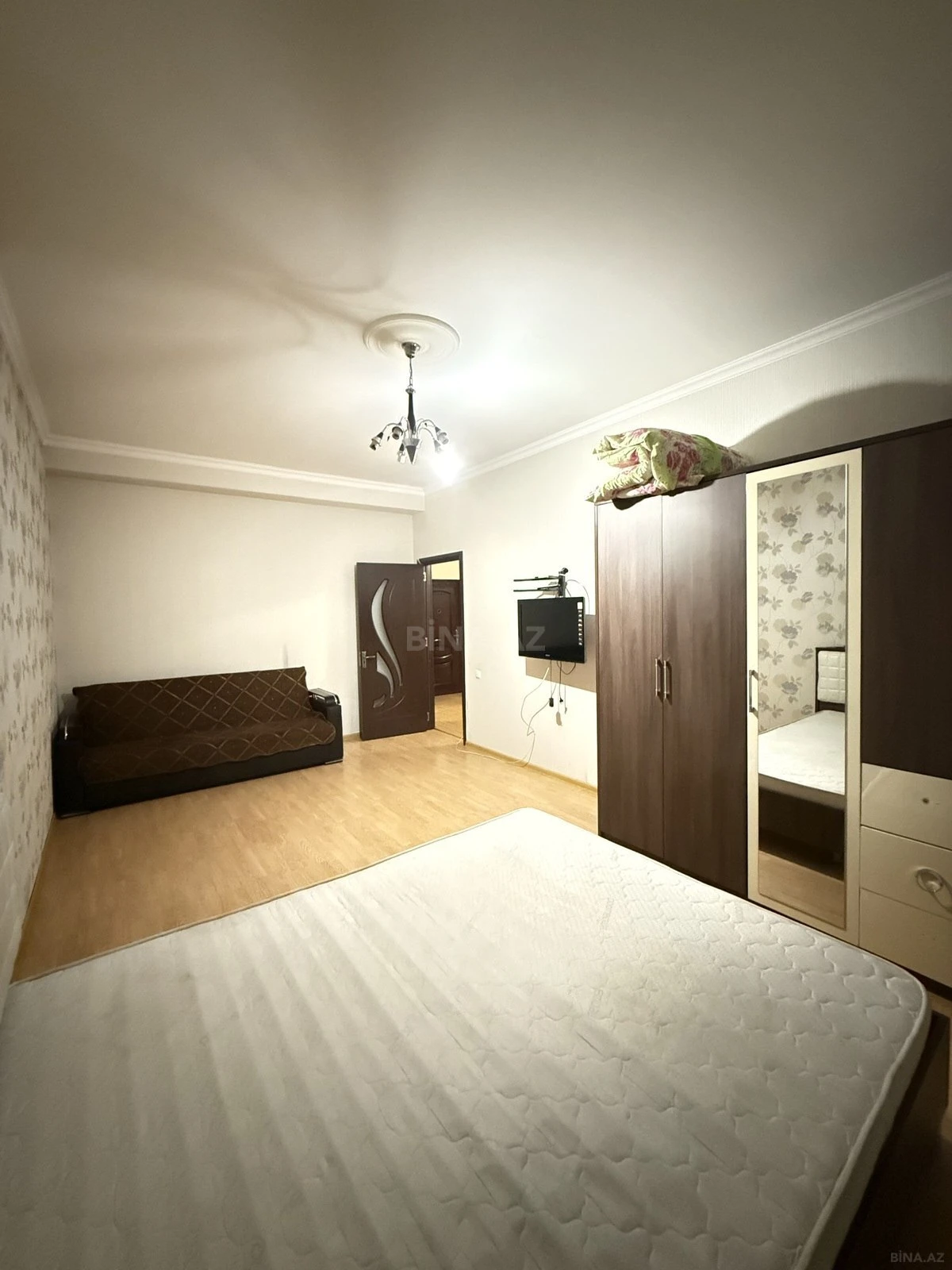 Kirayə verilir 1 otaqlı mənzil 60 m²