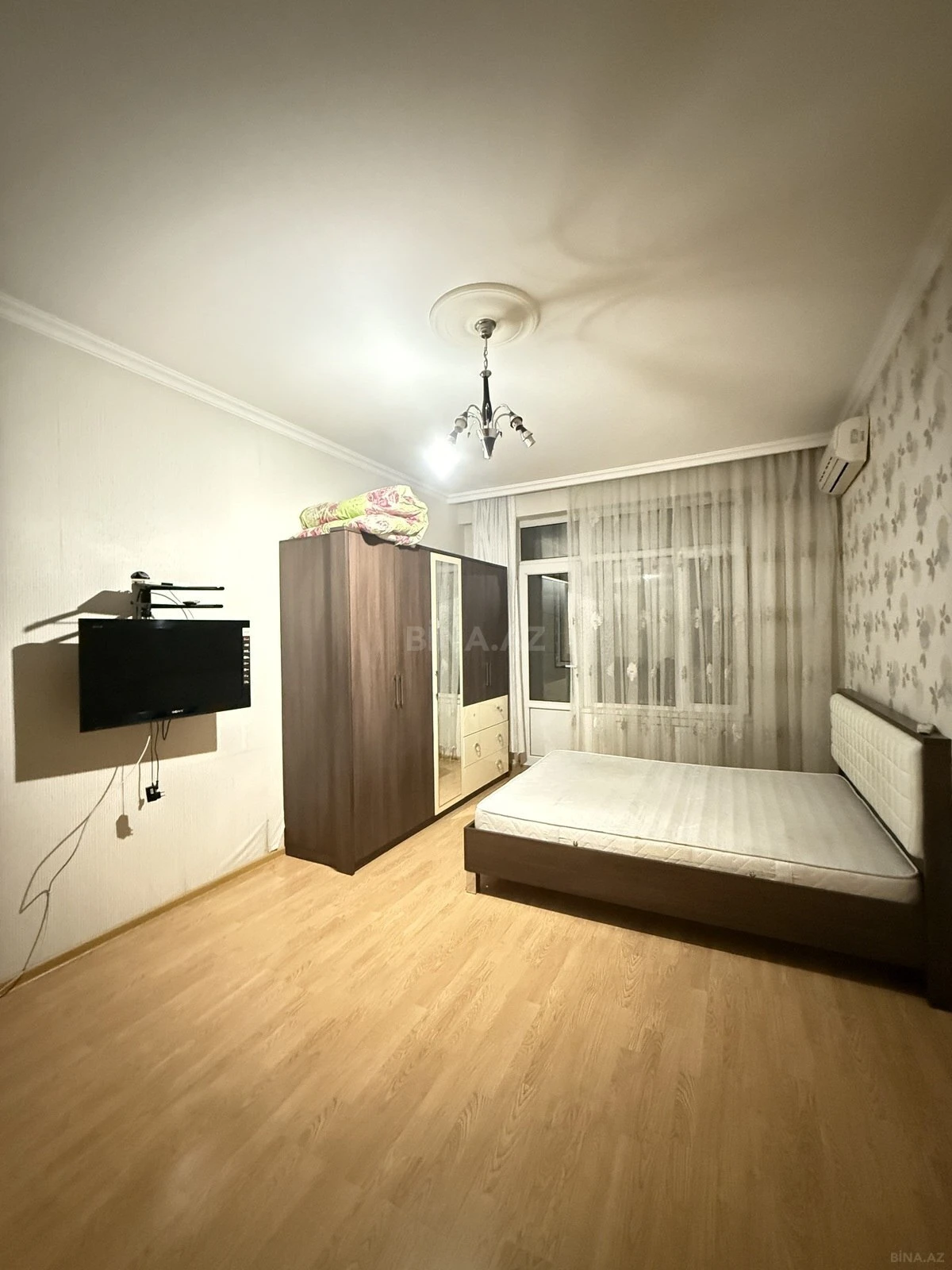 Kirayə verilir 1 otaqlı mənzil 60 m²