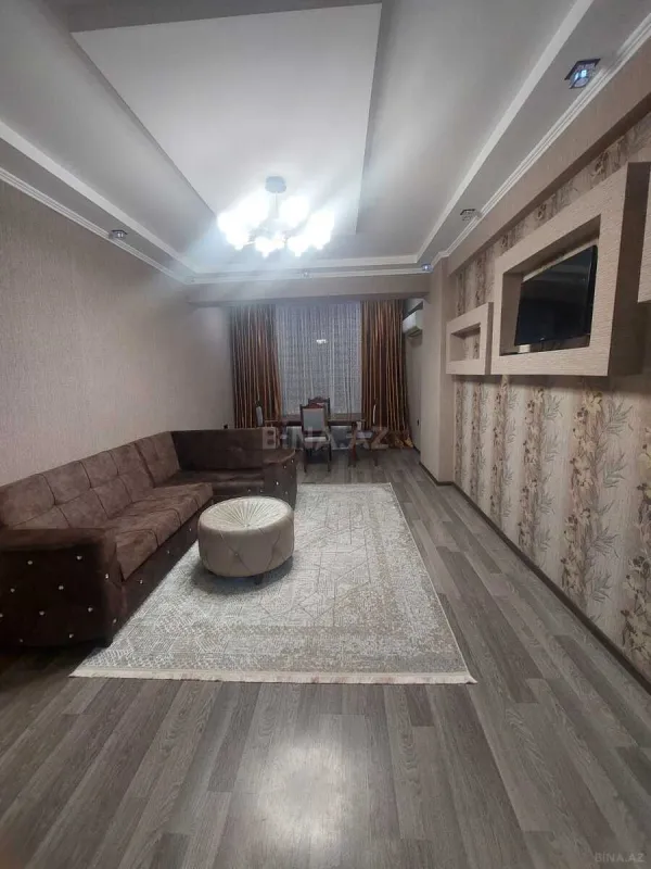 Kirayə verilir 2 otaqlı mənzil 80 m²