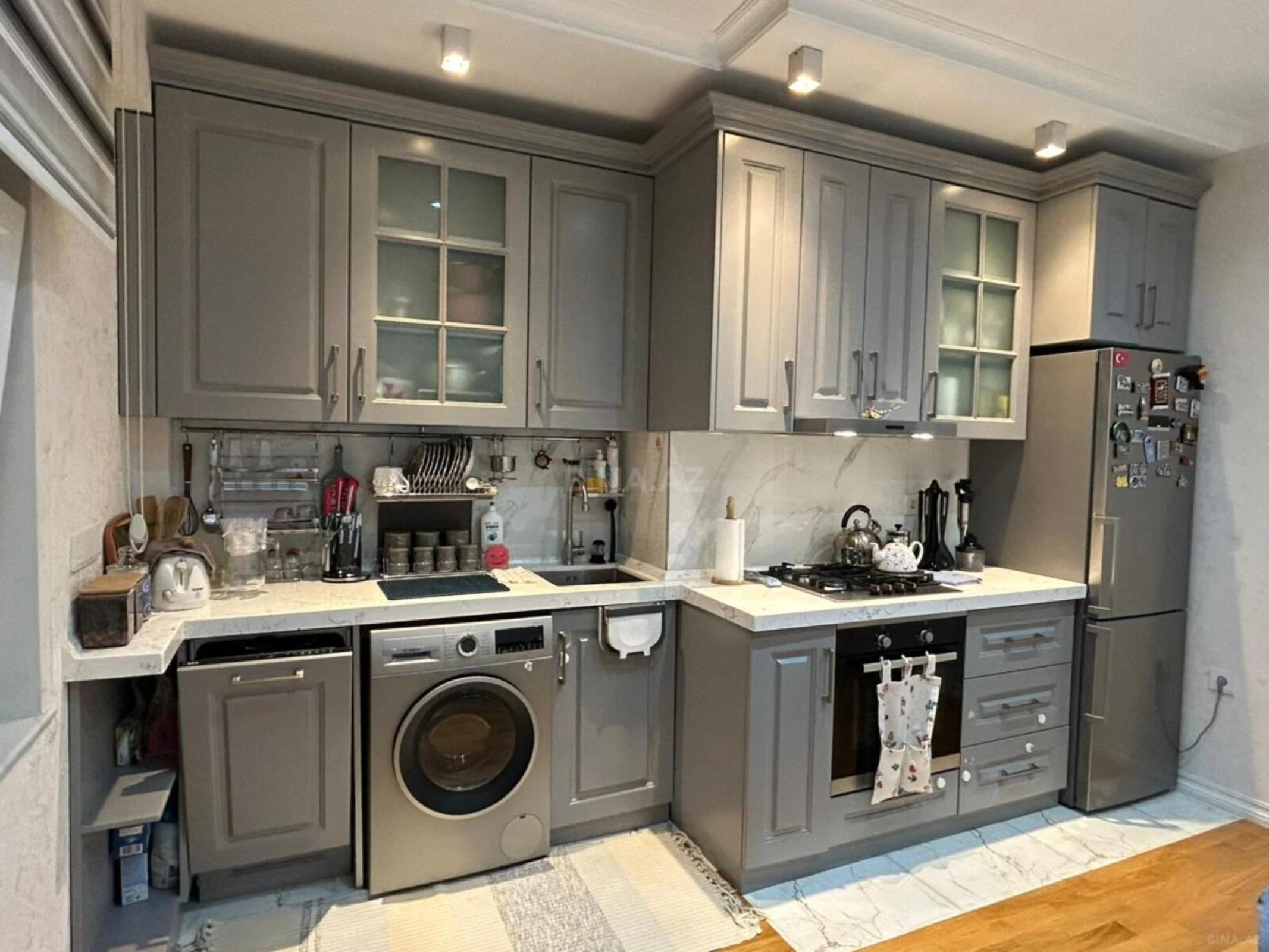 Satılır 2 otaqlı mənzil 76 m²