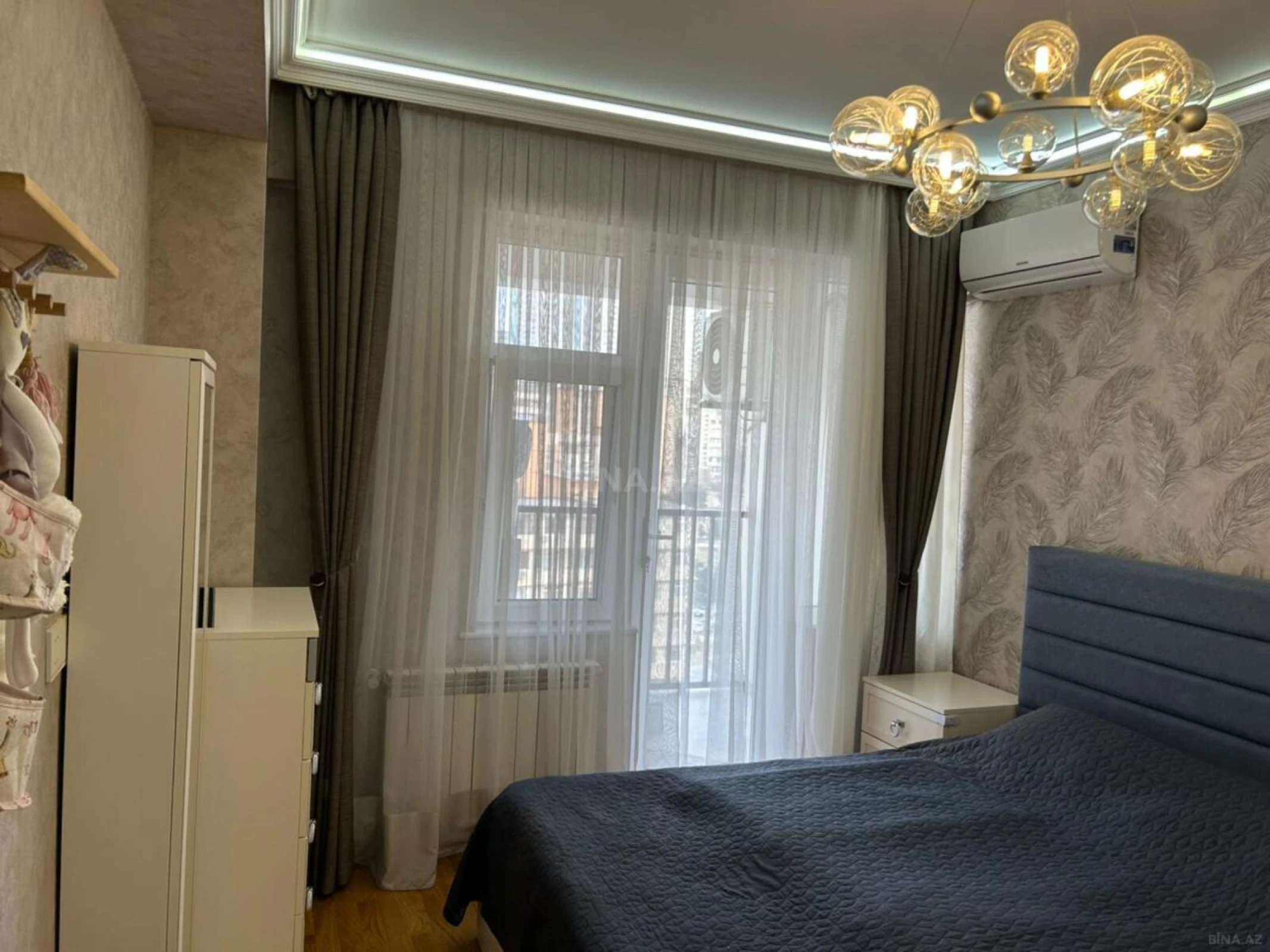 Satılır 2 otaqlı mənzil 76 m²