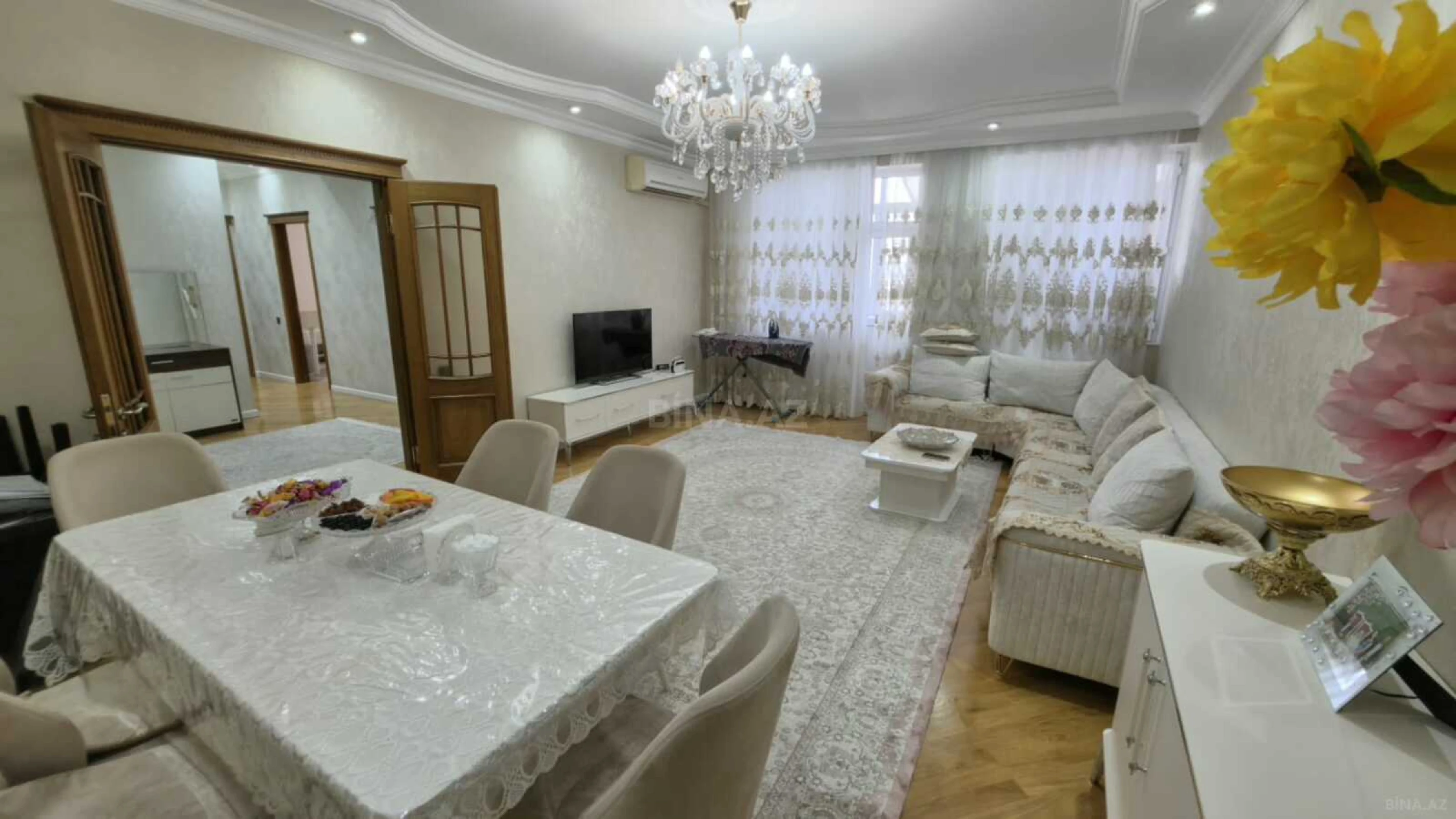Satılır 3 otaqlı mənzil 130 m²