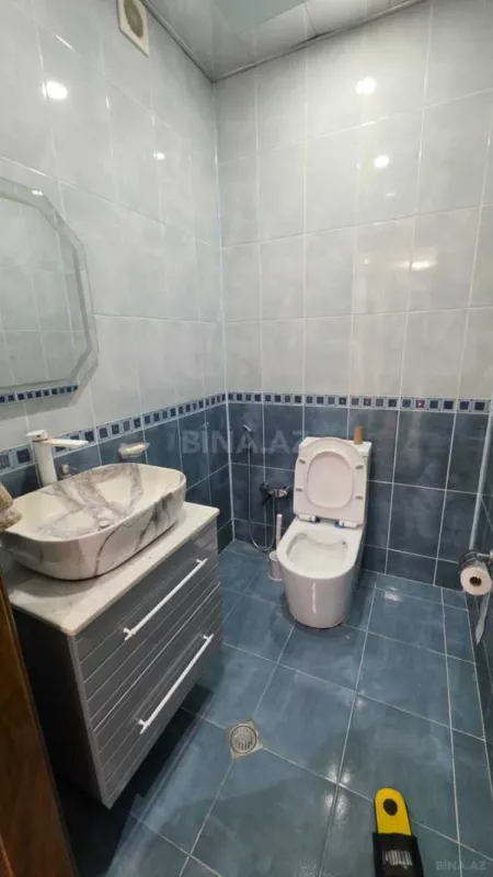 Satılır 3 otaqlı mənzil 130 m²