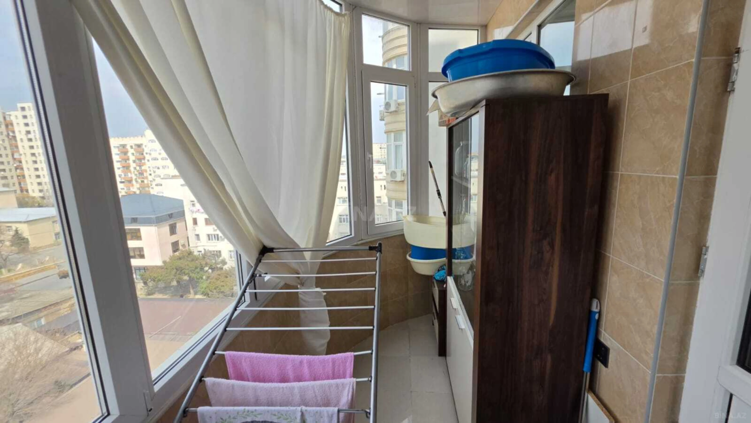 Satılır 3 otaqlı mənzil 130 m²
