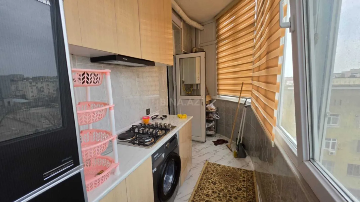 Satılır 3 otaqlı mənzil 130 m²