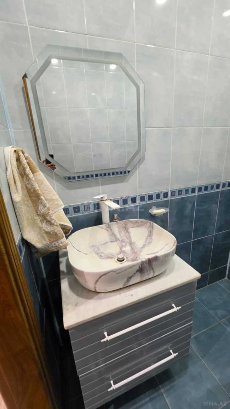 Satılır 3 otaqlı mənzil 130 m²