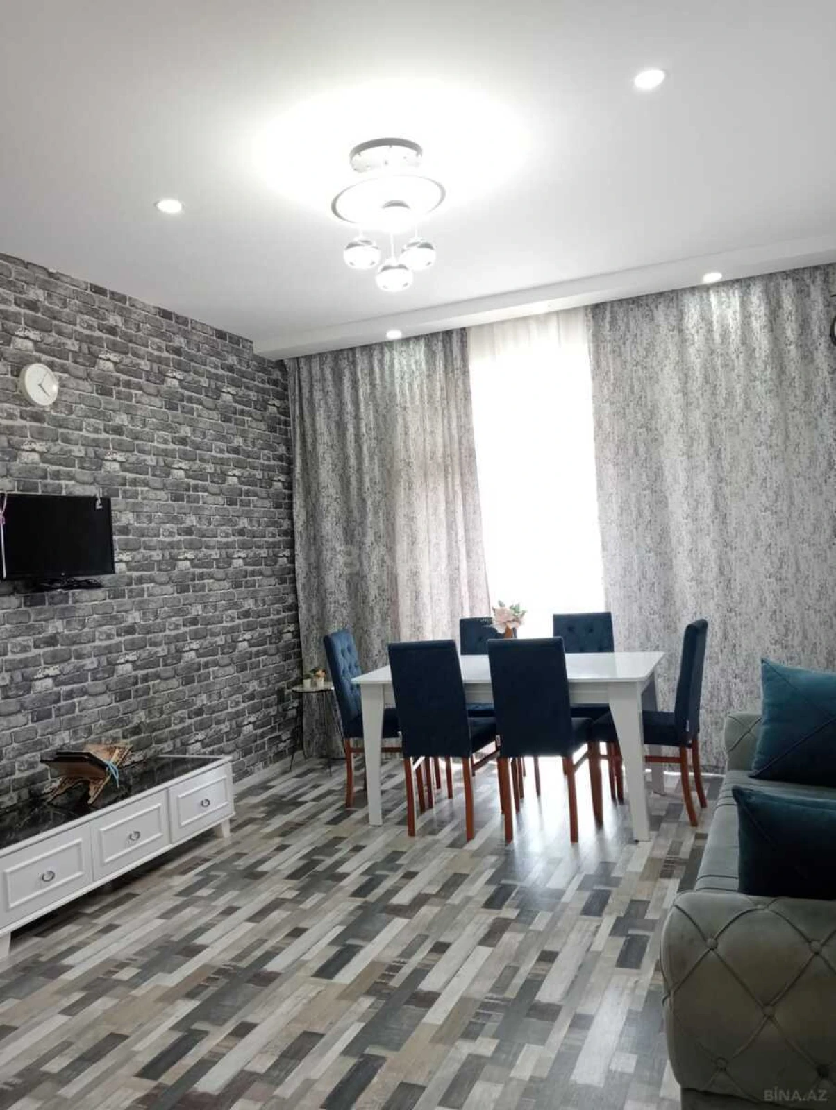 Kirayə verilir 2 otaqlı mənzil 65 m²