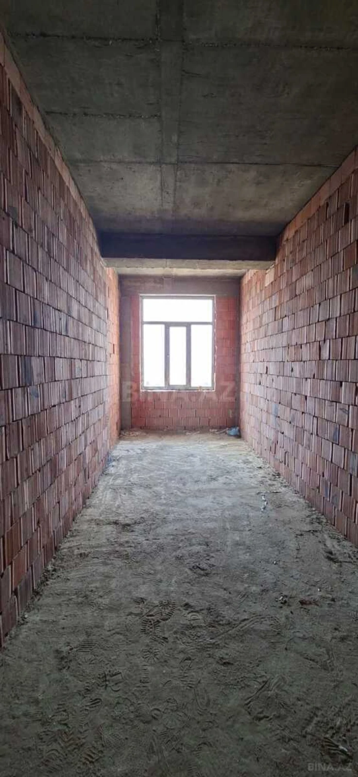 Satılır 2 otaqlı mənzil 72 m²