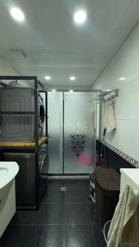 Satılır 4 otaqlı mənzil 203 m²