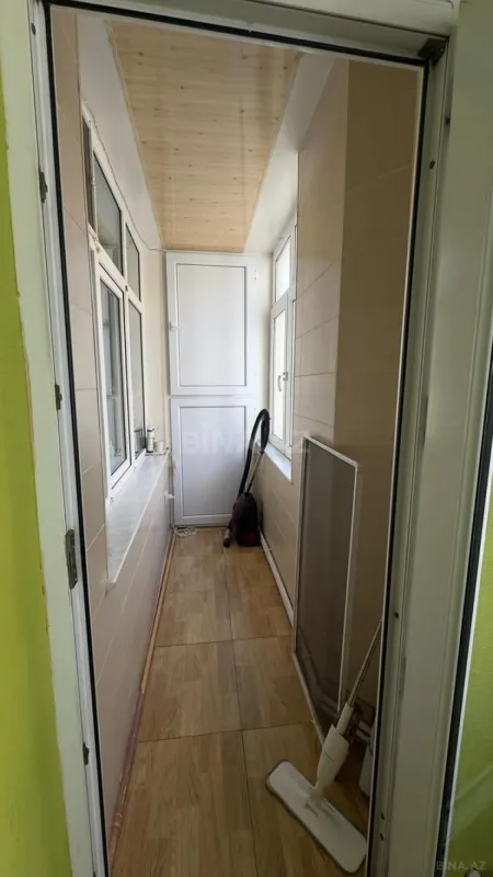 Satılır 4 otaqlı mənzil 203 m²