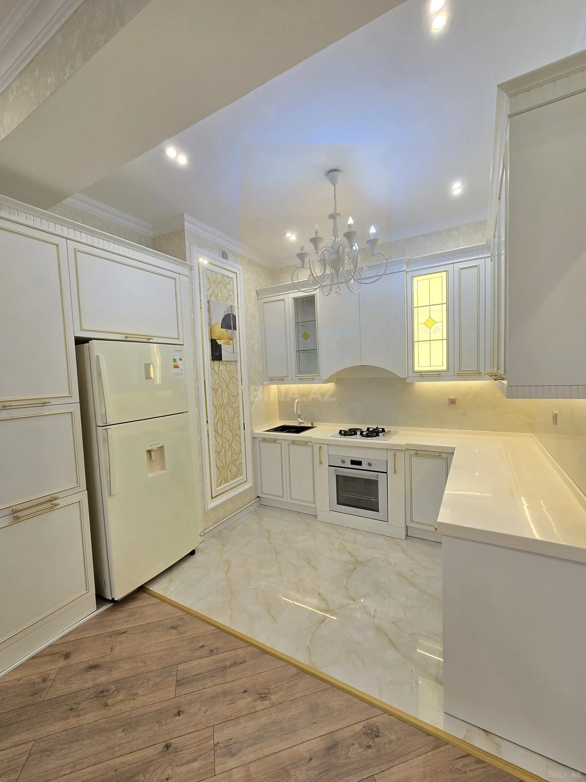 Satılır 2 otaqlı mənzil 80 m²