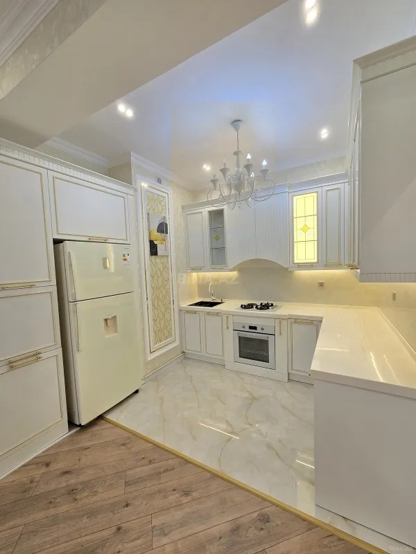 Satılır 2 otaqlı mənzil 80 m²