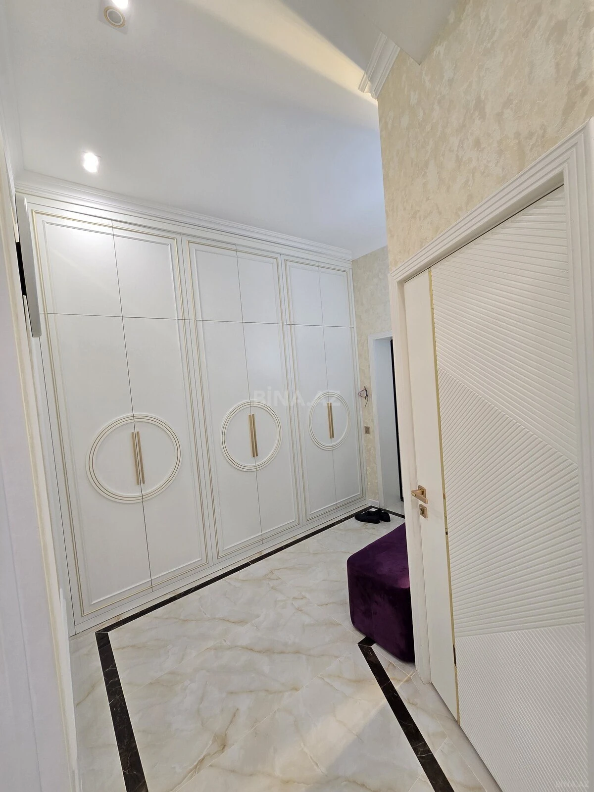Satılır 2 otaqlı mənzil 80 m²
