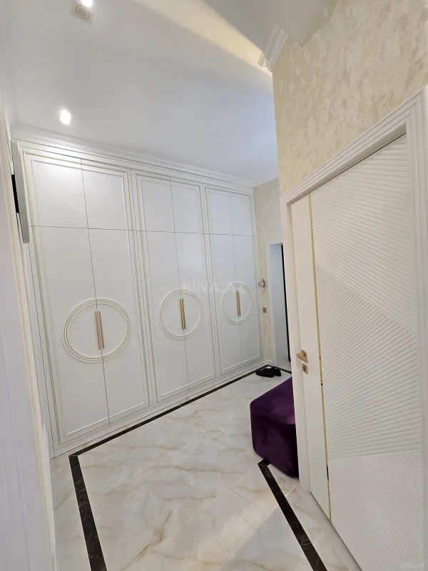 Satılır 2 otaqlı mənzil 80 m²