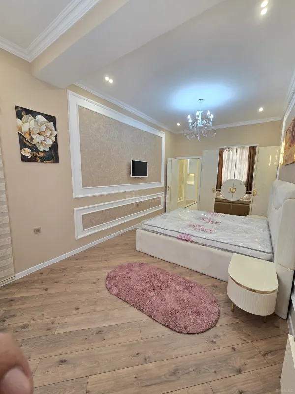 Satılır 2 otaqlı mənzil 80 m²