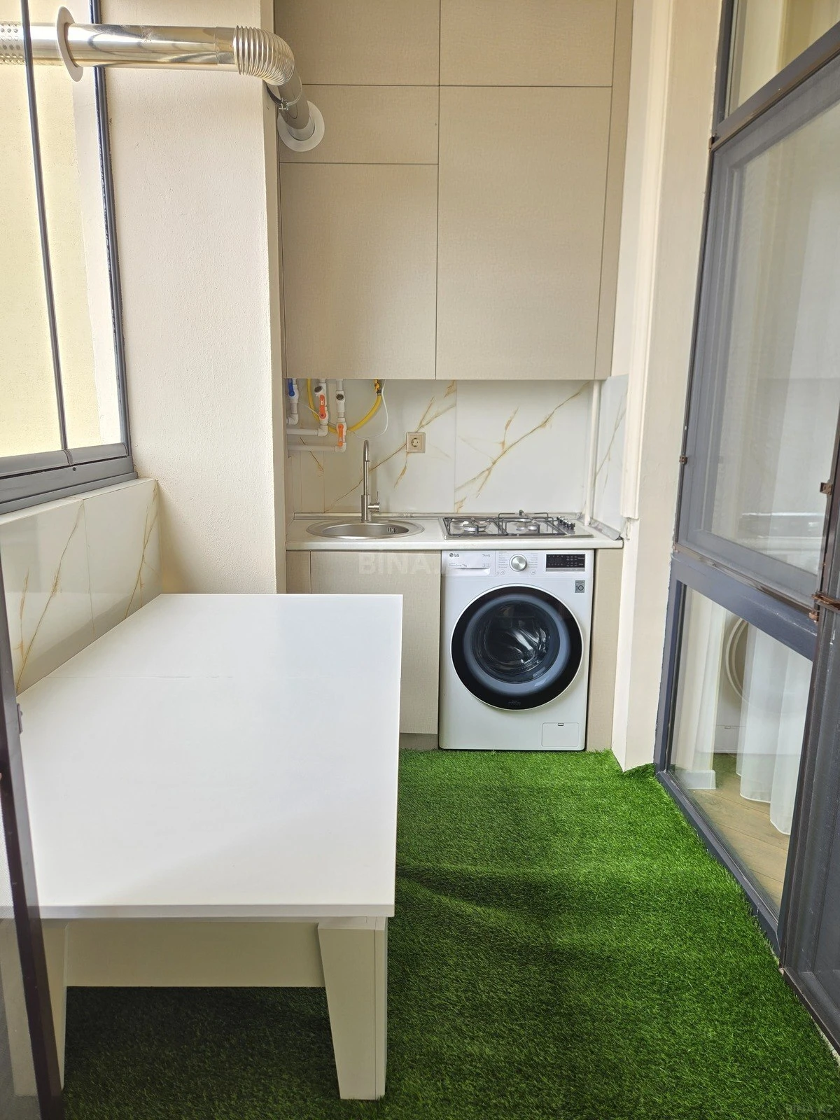 Satılır 2 otaqlı mənzil 80 m²