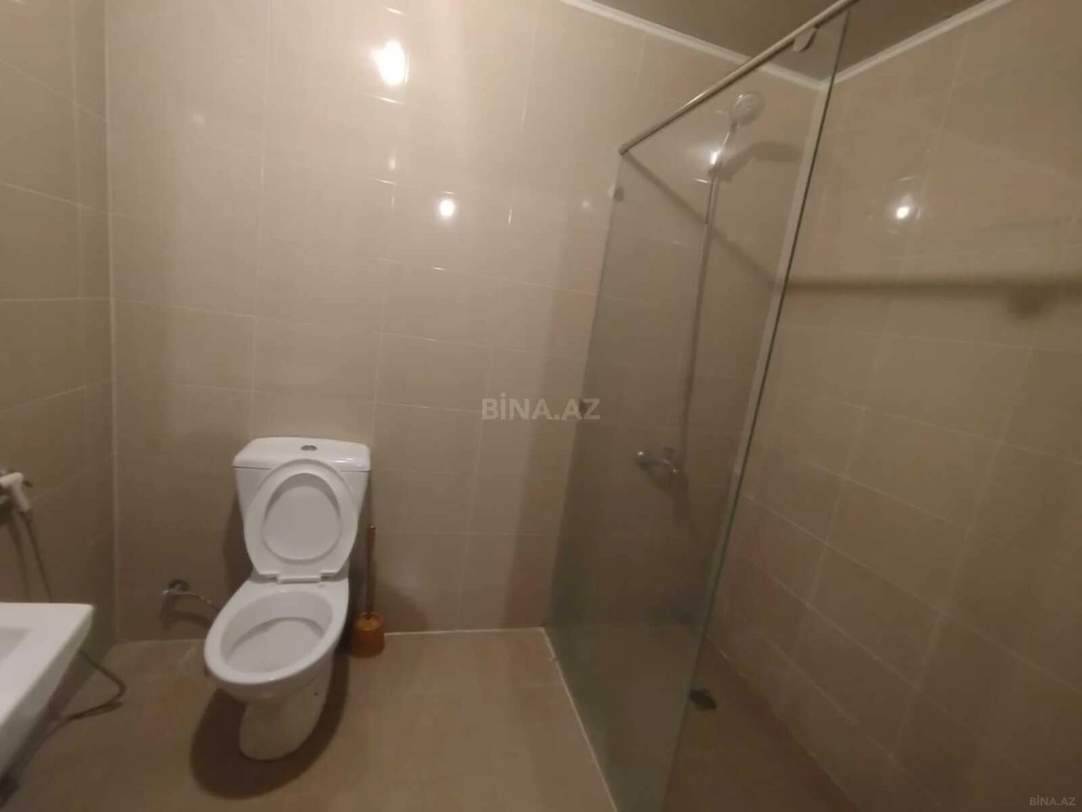 Satılır 2 otaqlı mənzil 67 m²