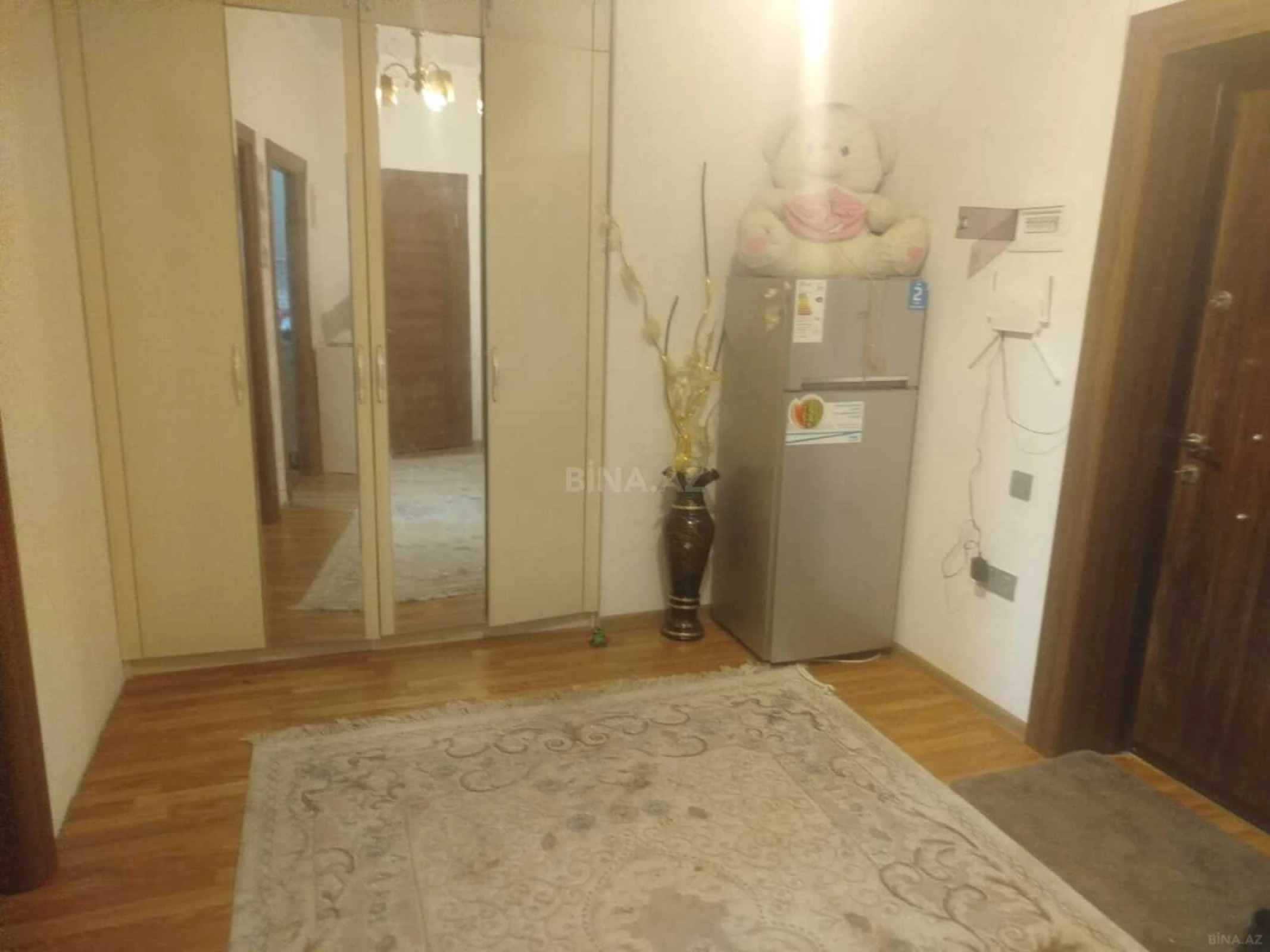 Satılır 2 otaqlı mənzil 67 m²