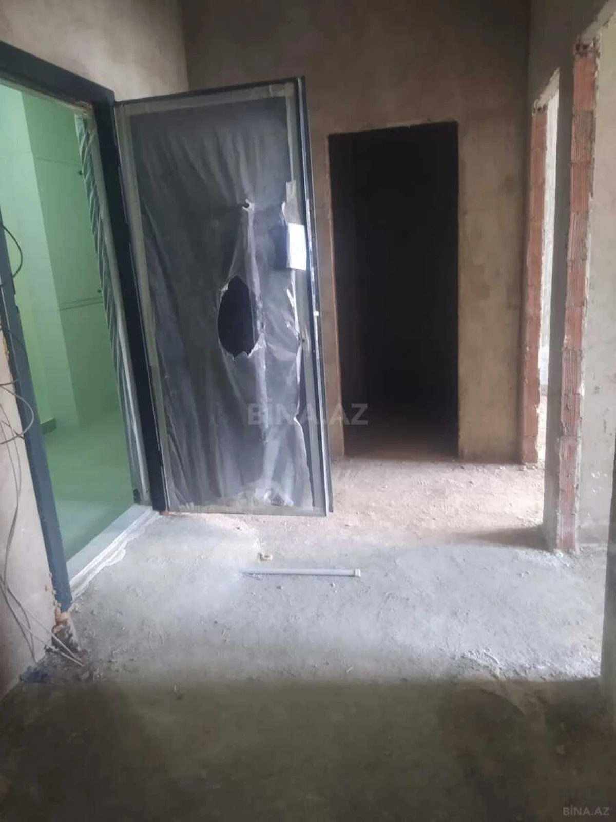 Satılır 2 otaqlı mənzil 70 m²