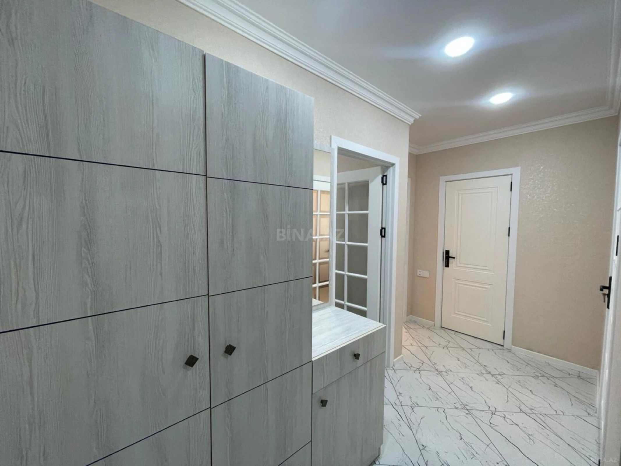 Kirayə verilir 2 otaqlı mənzil 55 m²
