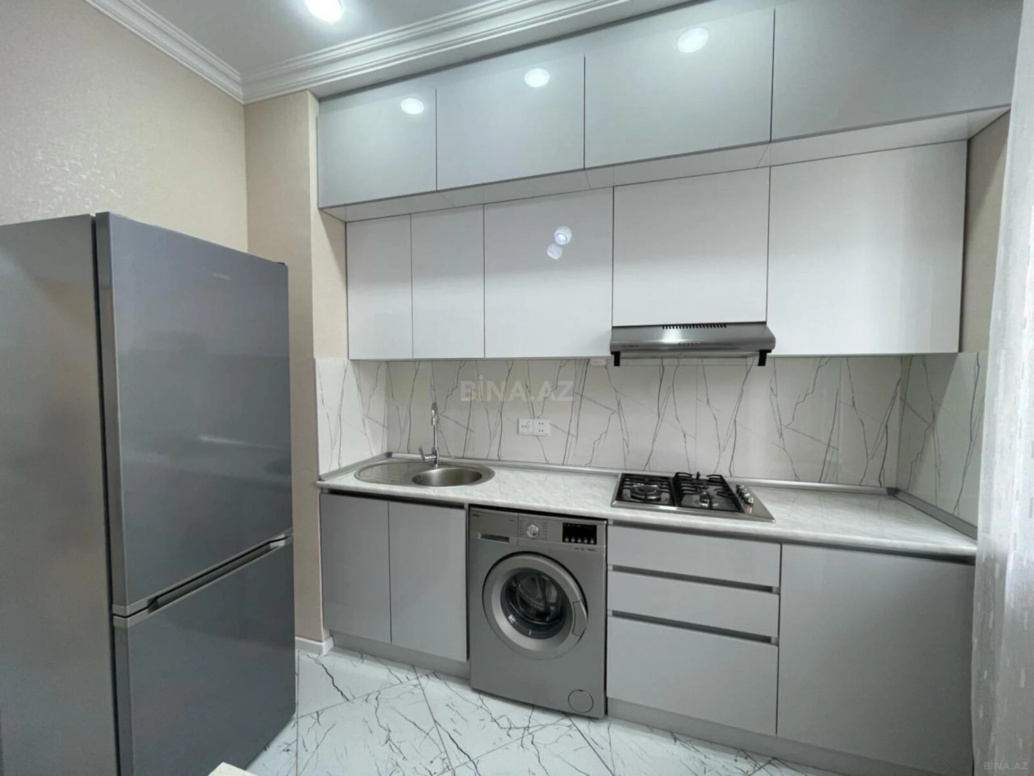 Kirayə verilir 2 otaqlı mənzil 55 m²