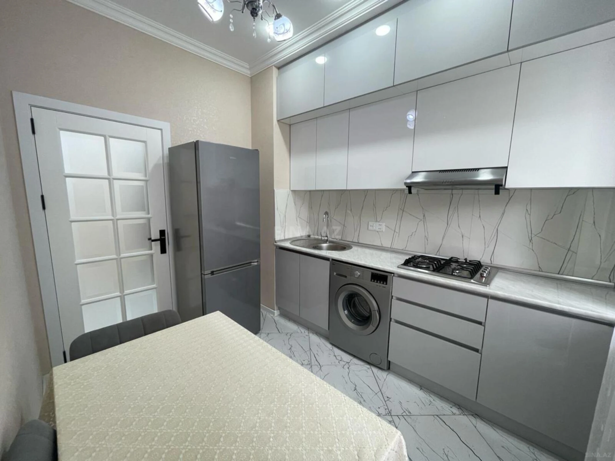 Kirayə verilir 2 otaqlı mənzil 55 m²
