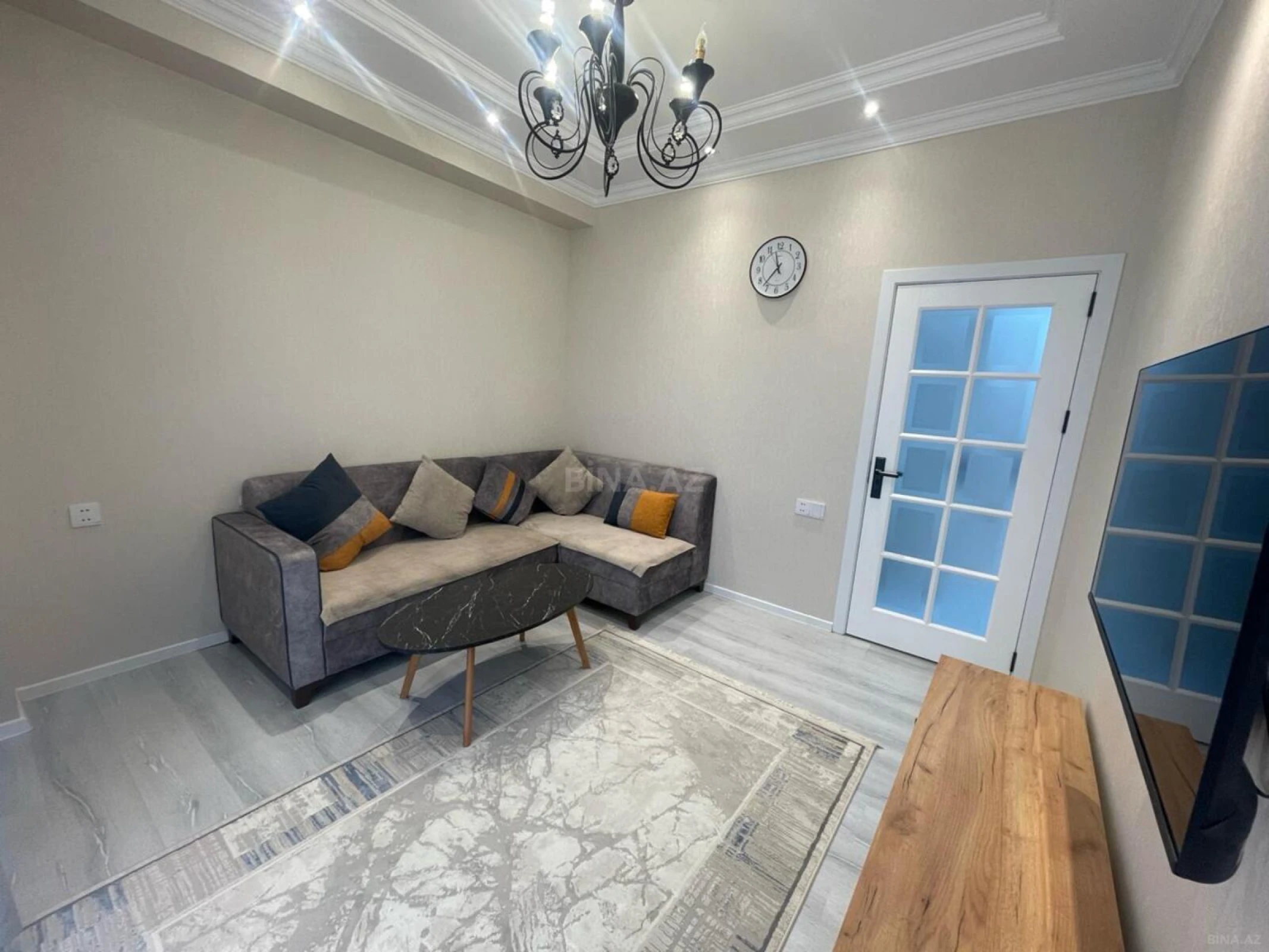 Kirayə verilir 2 otaqlı mənzil 55 m²