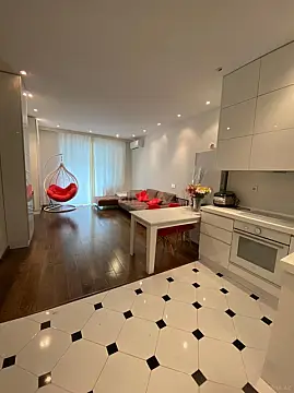 Kirayə verilir 2 otaqlı mənzil 70 m²