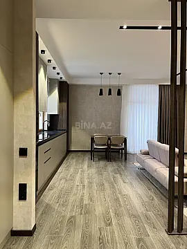 Kirayə verilir 2 otaqlı mənzil 105 m²