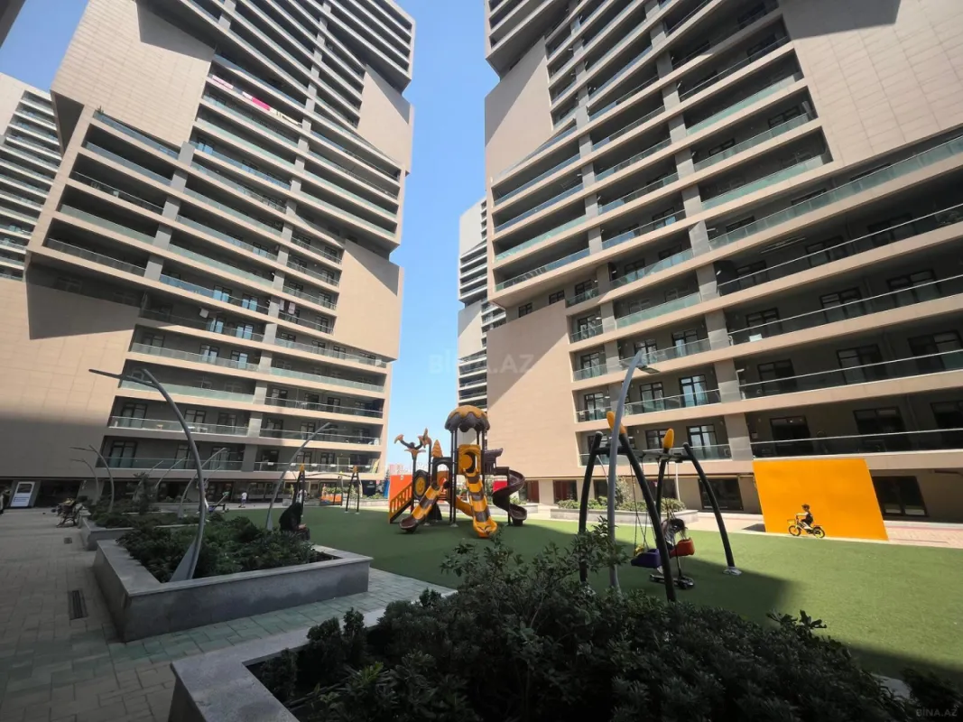 Kirayə verilir 2 otaqlı mənzil 105 m²